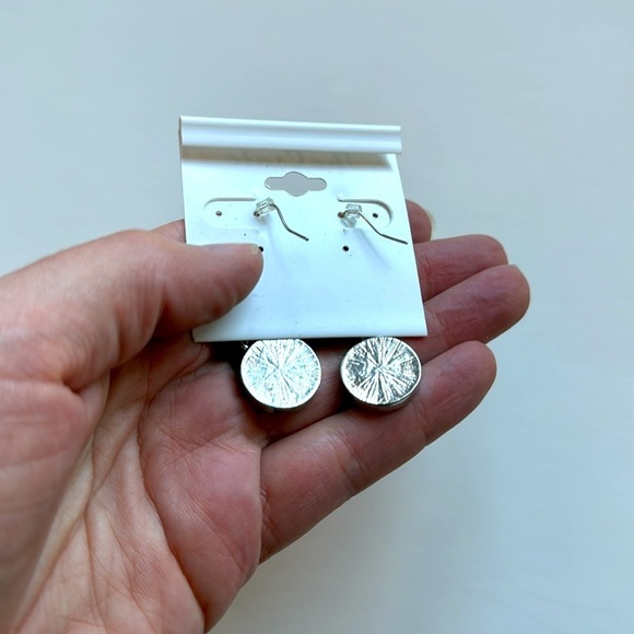 NWT The Crate Blue and Silver dangle Earrings - Picture 4 of 5